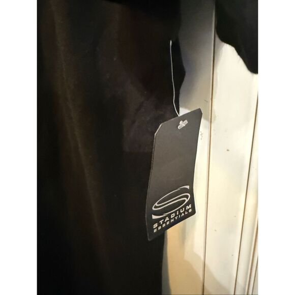 Stadium Essentials Men's NBA Doncic #77 Cotton Graphic T-shirt Black Large NWT - Picture 3 of 11